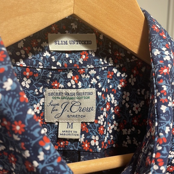 JCrew Men’s Secret Wash Floral Shirt - Picture 2 of 5
